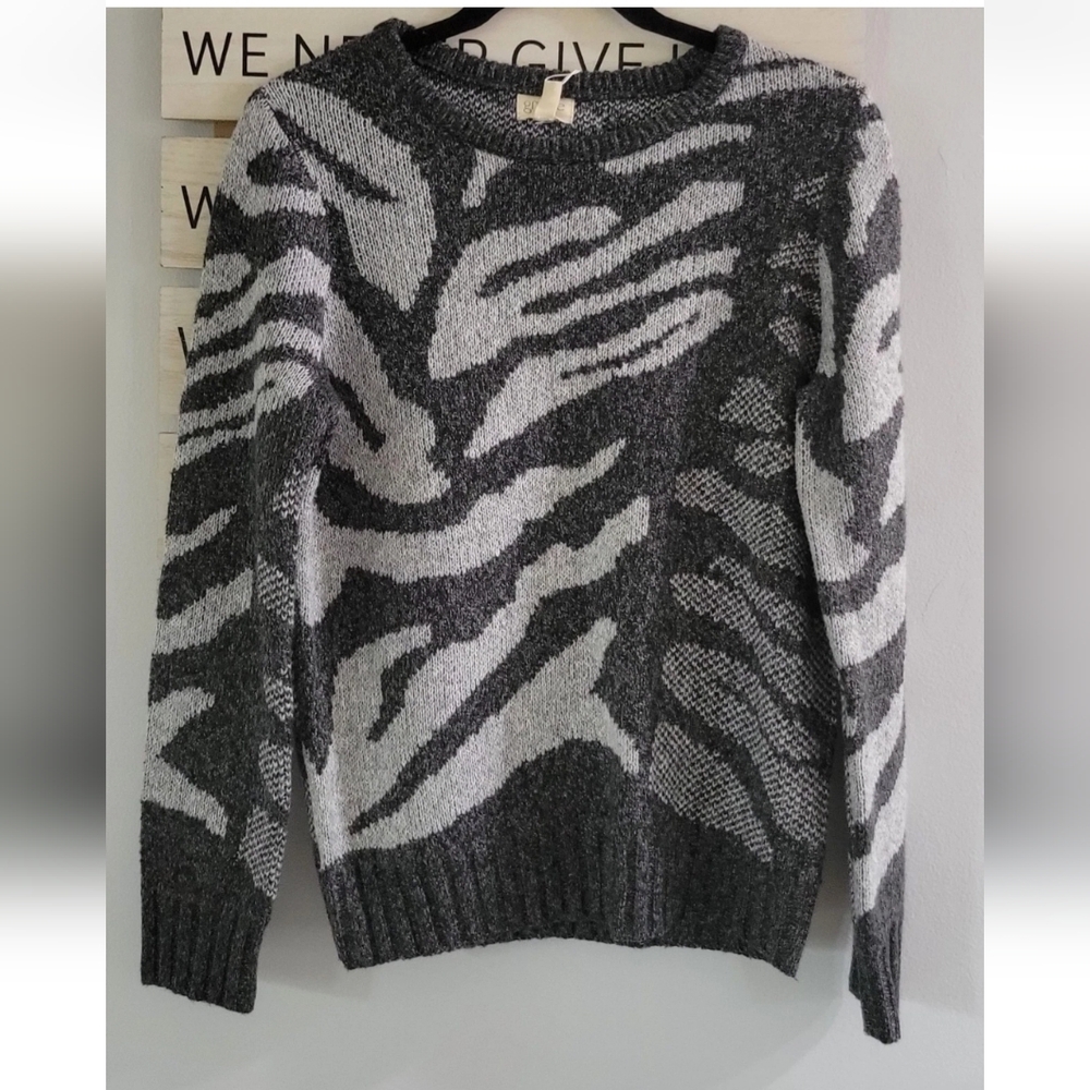 greige LongSleeve zebra‎ sweater charcoal gray alpaca blend Size M -NWT